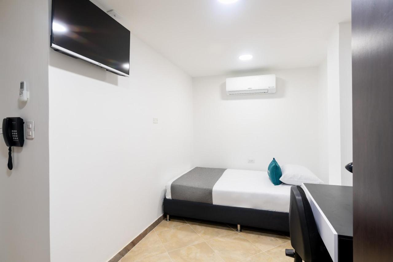 Ayenda Coliving La 78A Hotel Medellín Exterior foto